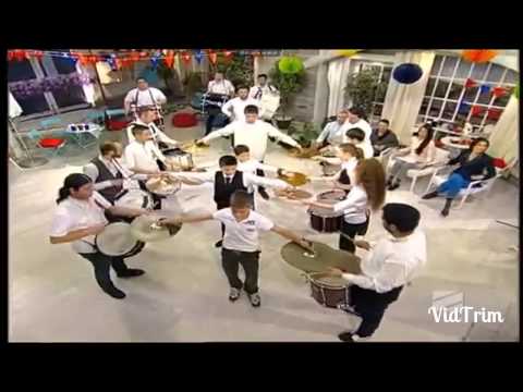 Drum School -ის მოსიარულე  დრამერები